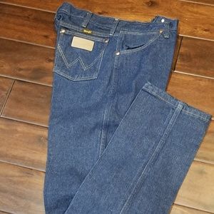 Men's Wrangler 13MWZ 35W X 36L - Nearly New